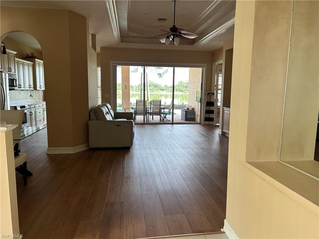 3893 Jasmine Lake Cir, Naples, FL 34119-3