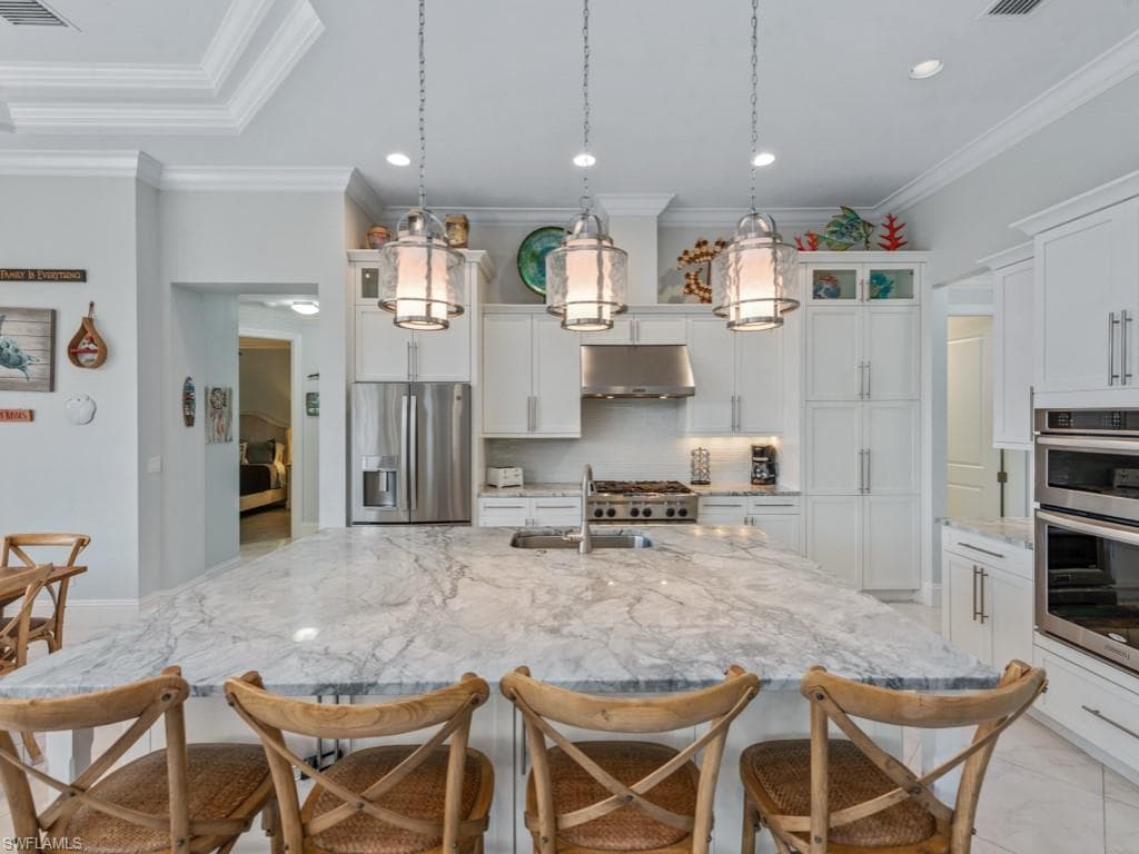1107 Breakwater Ct, Marco Island, FL 34145-20