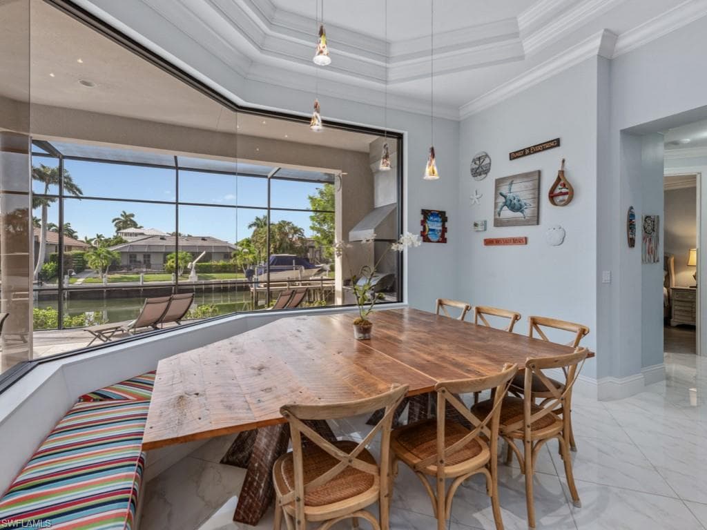 1107 Breakwater Ct, Marco Island, FL 34145-21