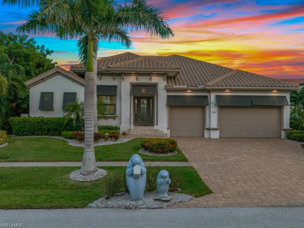 1107 Breakwater Ct, Marco Island, FL 34145-6