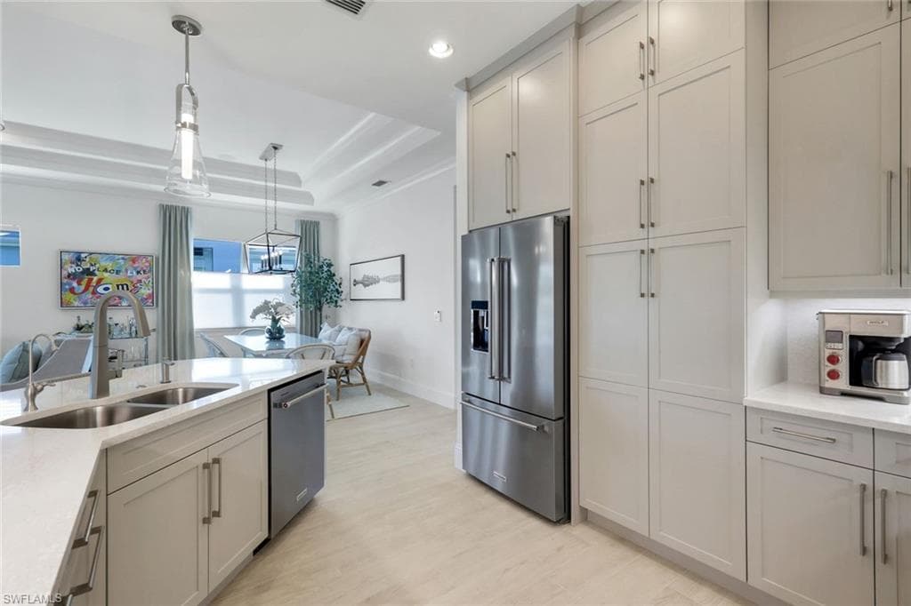 8825 Yucatan Ct, Naples, FL 34112-13