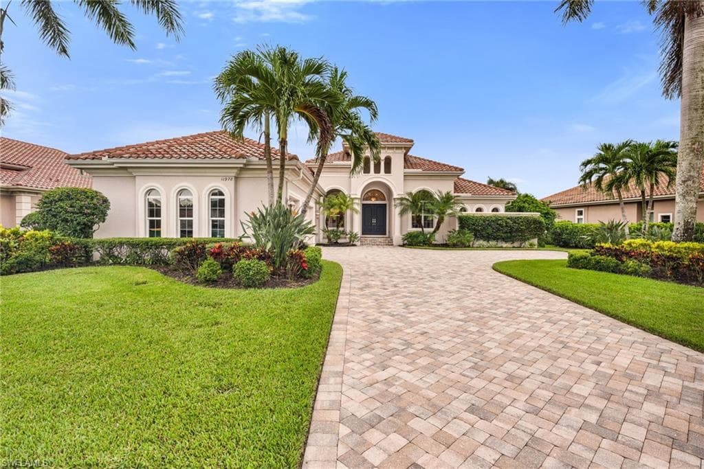 11978 Maidstone Ct, Naples, FL 34120-5
