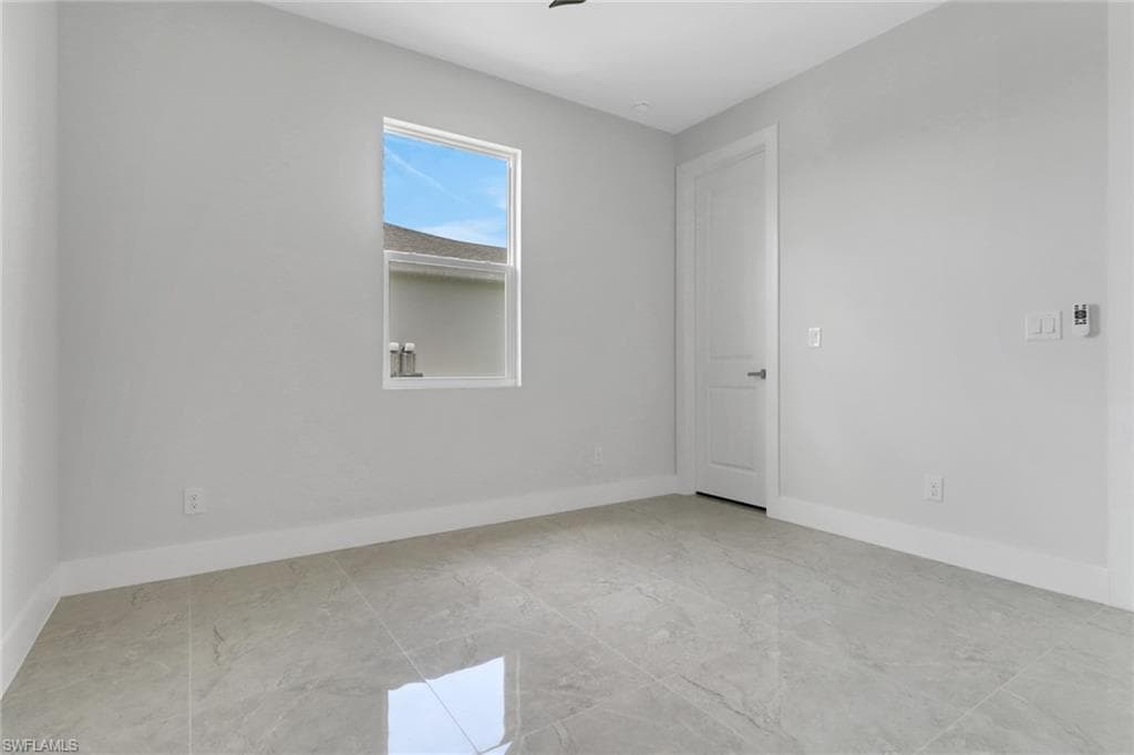 3803 1st St SW, Lehigh Acres, FL 33976-18