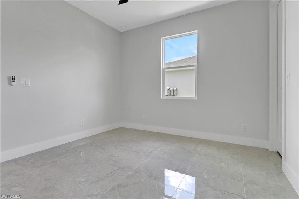 3803 1st St SW, Lehigh Acres, FL 33976-21