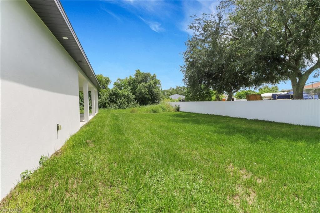 3803 1st St SW, Lehigh Acres, FL 33976-27