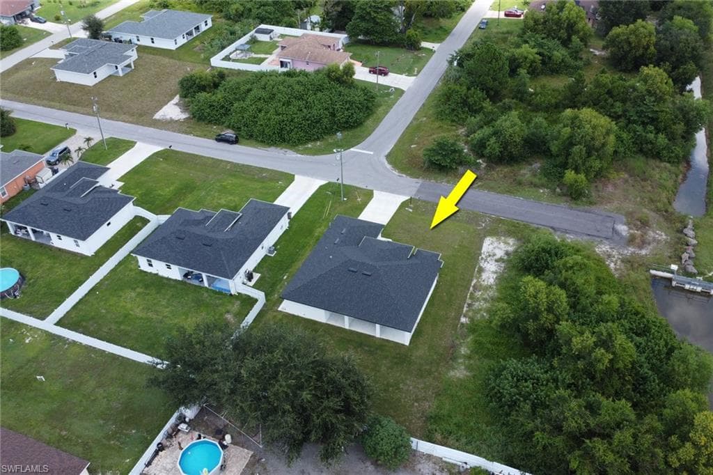 3803 1st St SW, Lehigh Acres, FL 33976-37