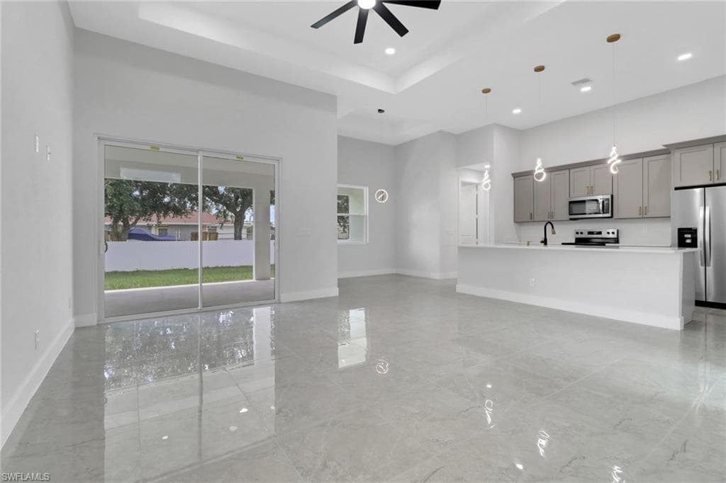 3803 1st St SW, Lehigh Acres, FL 33976-3
