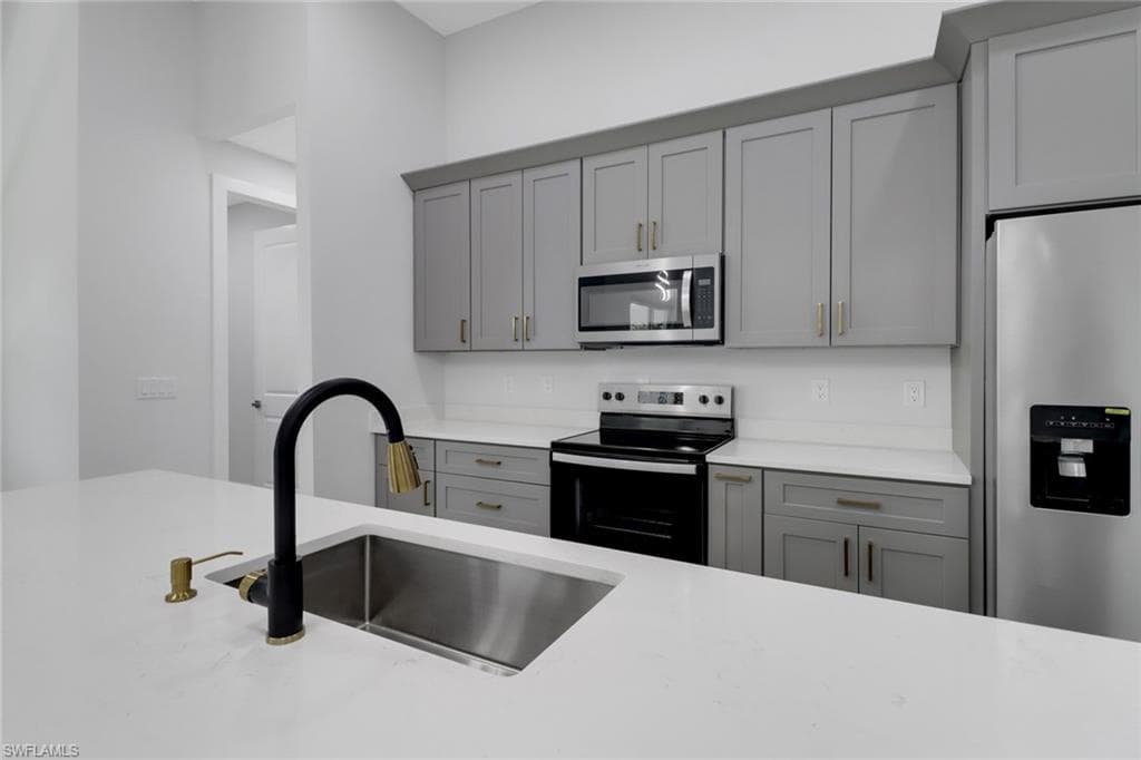3803 1st St SW, Lehigh Acres, FL 33976-8
