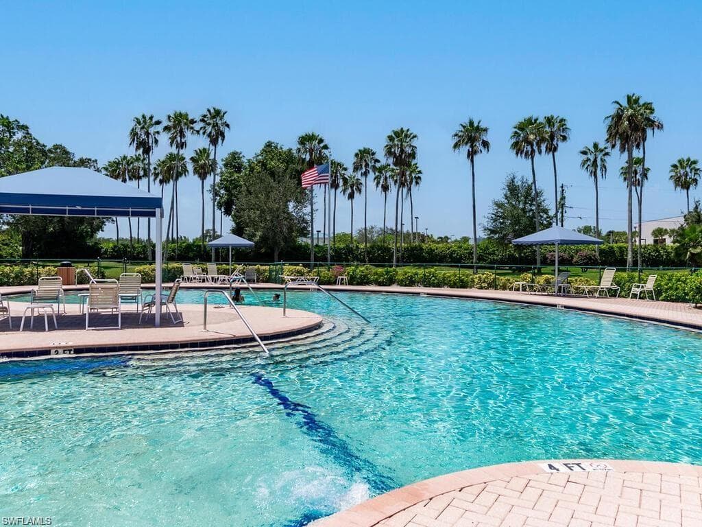 7049 Lone Oak Blvd, Naples, FL 34109-4