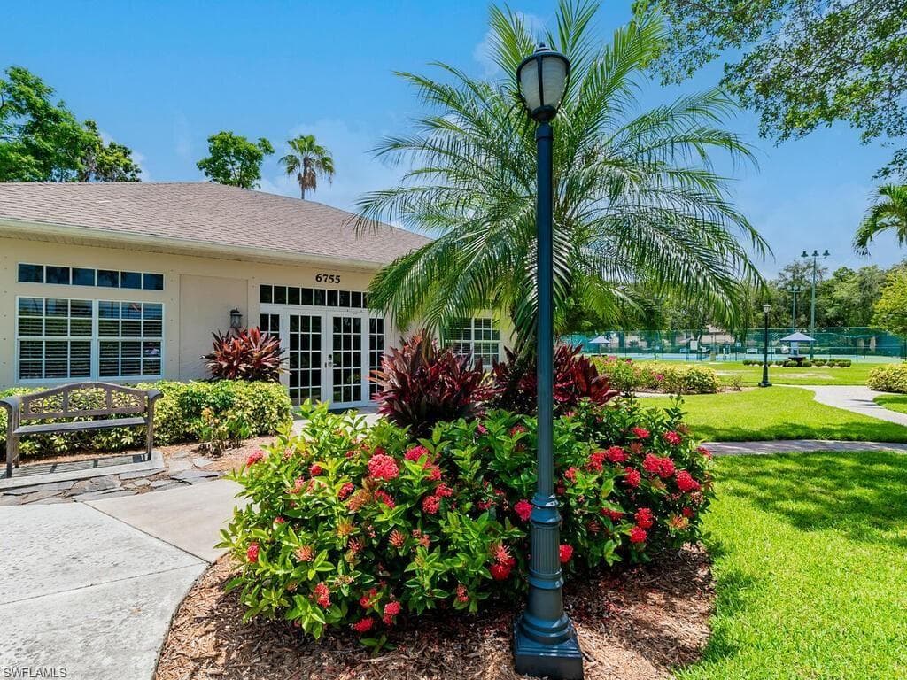 7049 Lone Oak Blvd, Naples, FL 34109-5