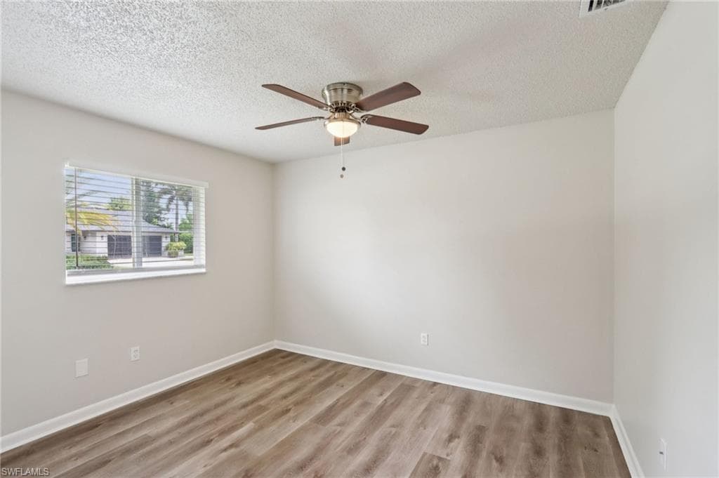 713 35th St, Cape Coral, FL 33904-12