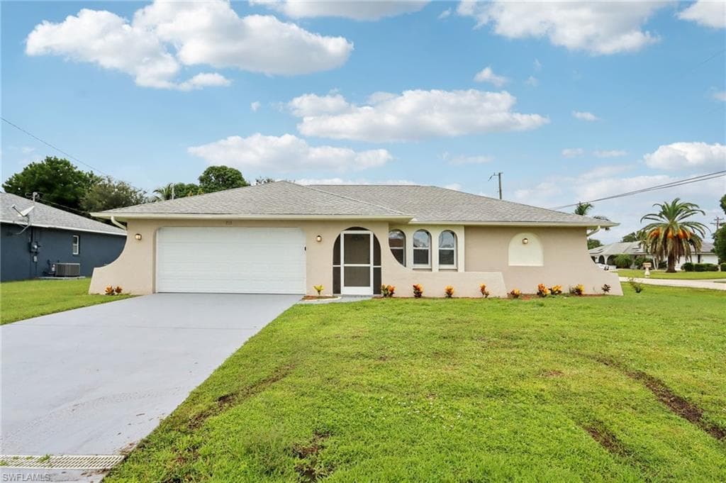 713 35th St, Cape Coral, FL 33904-1