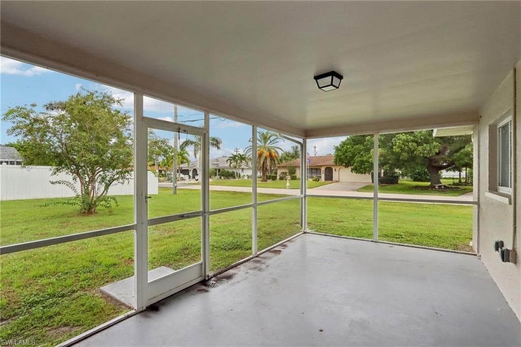 713 35th St, Cape Coral, FL 33904-21