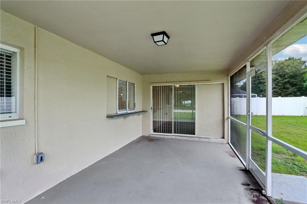713 35th St, Cape Coral, FL 33904-22