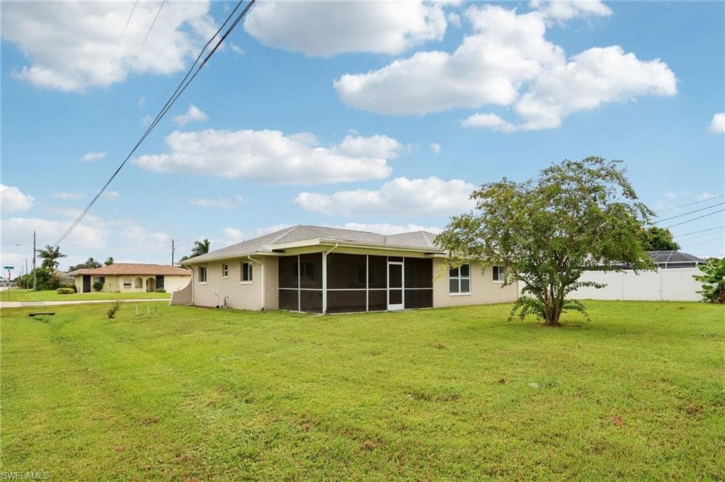 713 35th St, Cape Coral, FL 33904-23
