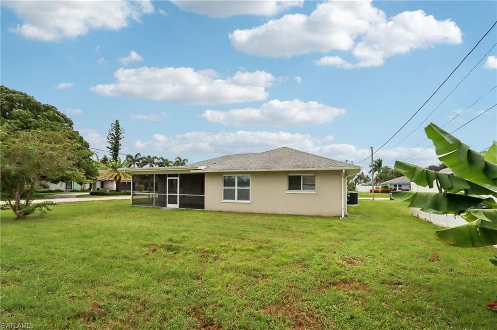 713 35th St, Cape Coral, FL 33904-25