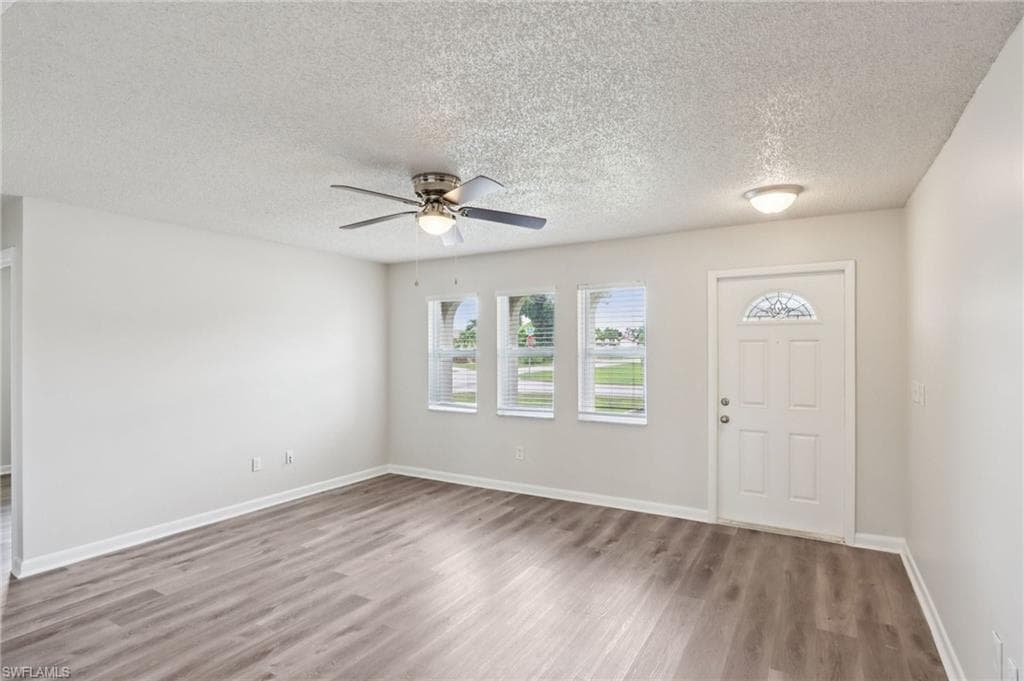 713 35th St, Cape Coral, FL 33904-5