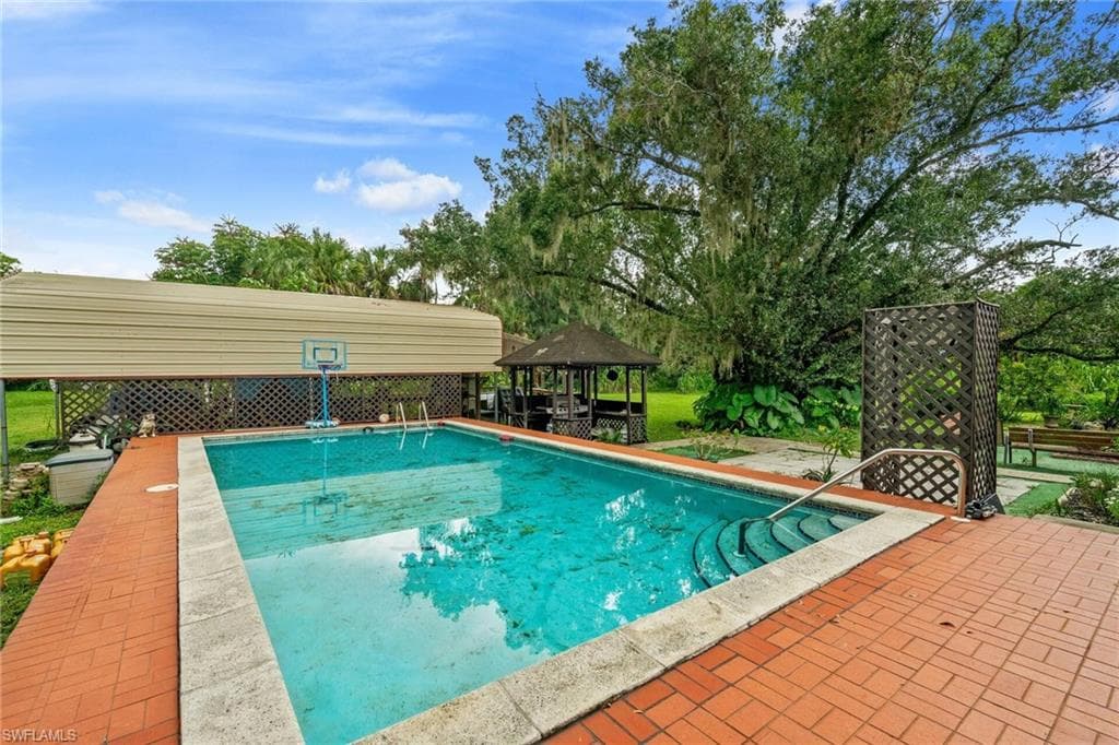 7497 Coon Rd, North Fort Myers, FL 33917-19