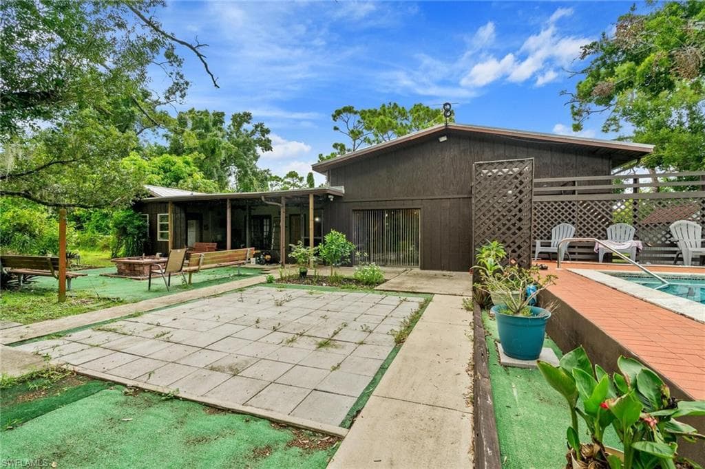 7497 Coon Rd, North Fort Myers, FL 33917-21