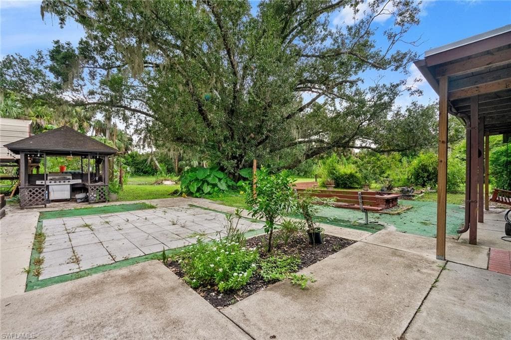 7497 Coon Rd, North Fort Myers, FL 33917-28