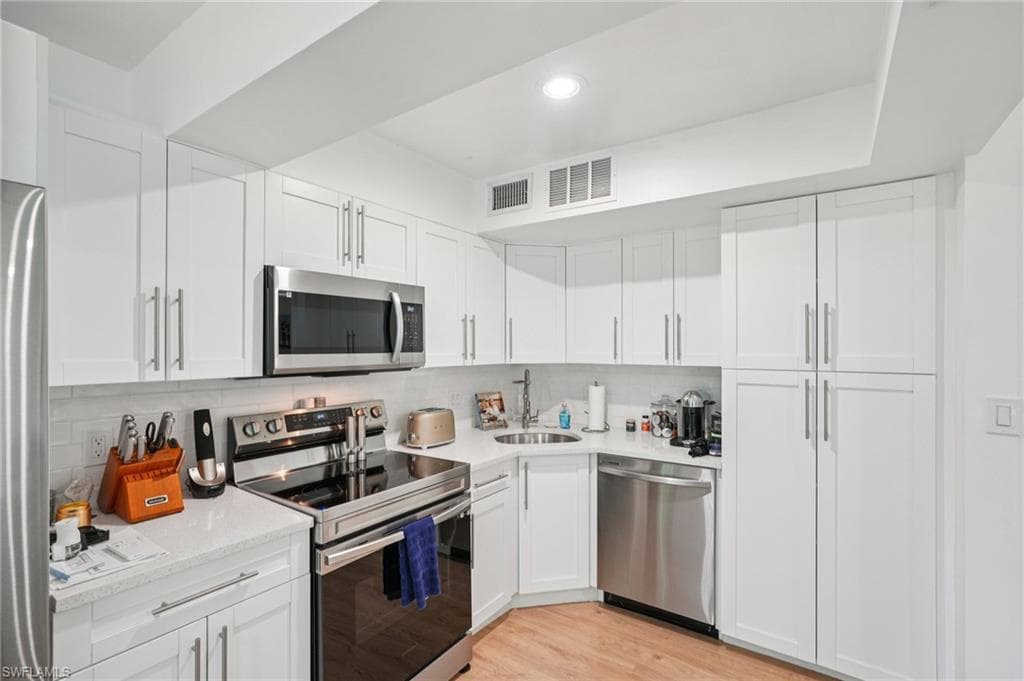 15 Bob O Link Ct 15a, Naples, FL 34105-11