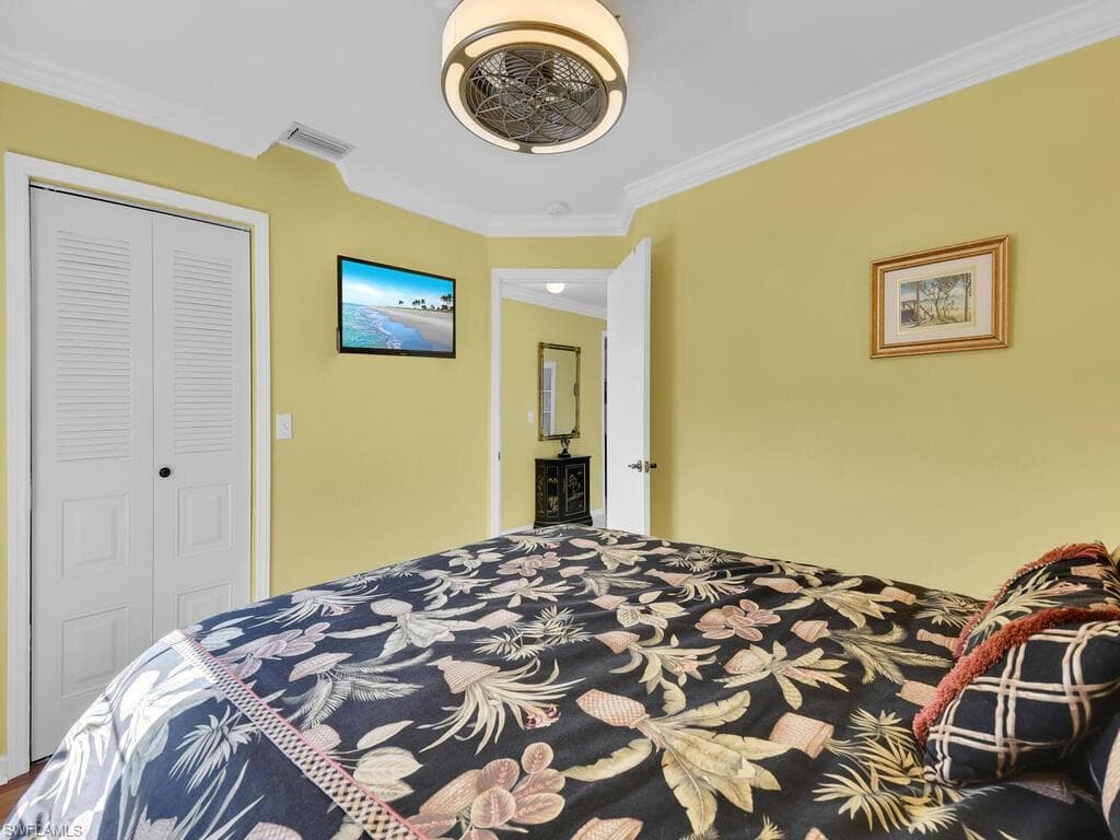 2702 Kings Lake Blvd 204, Naples, FL 34112-20