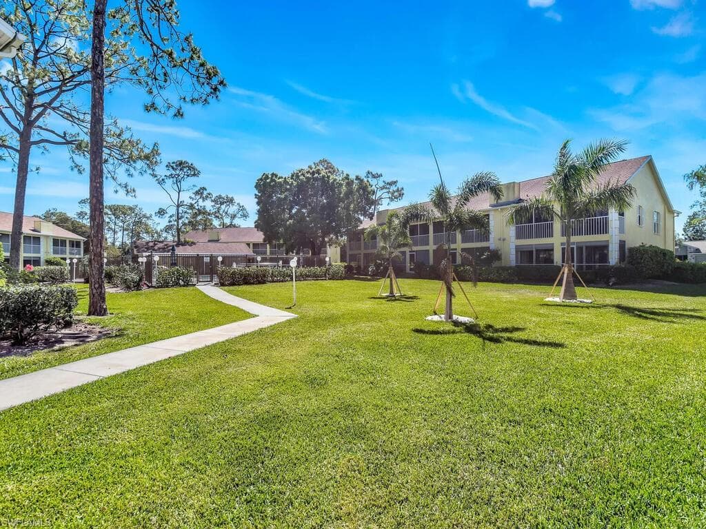 2702 Kings Lake Blvd 204, Naples, FL 34112-26