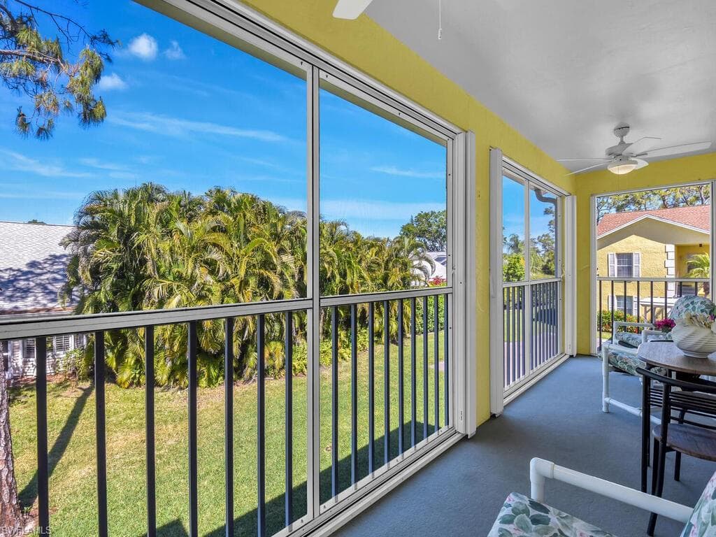 2702 Kings Lake Blvd 204, Naples, FL 34112-4