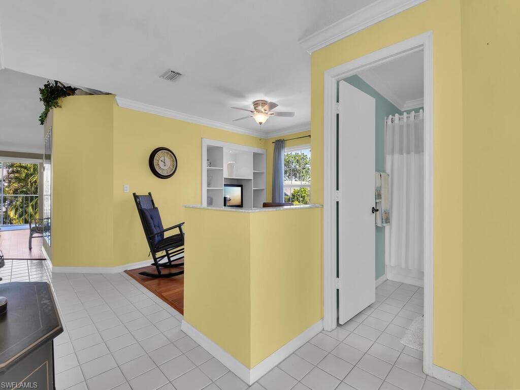 2702 Kings Lake Blvd 204, Naples, FL 34112-5