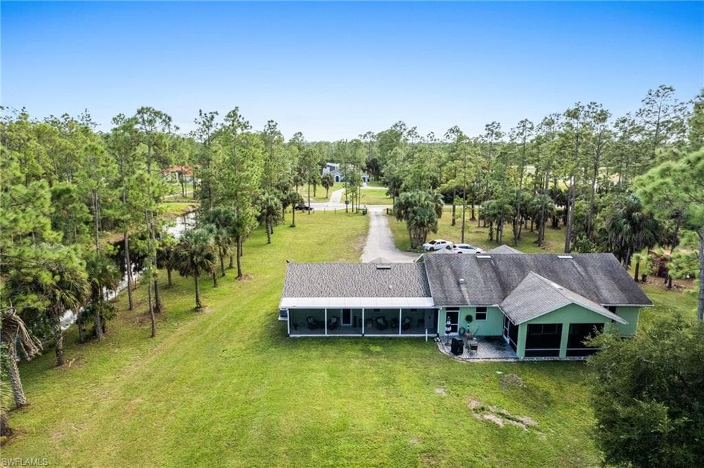 271 12th Ave NE, Naples, FL 34120-31