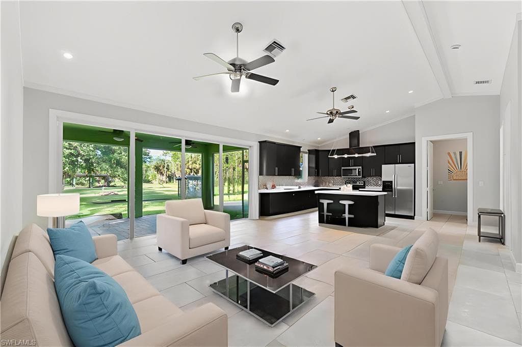 271 12th Ave NE, Naples, FL 34120-2