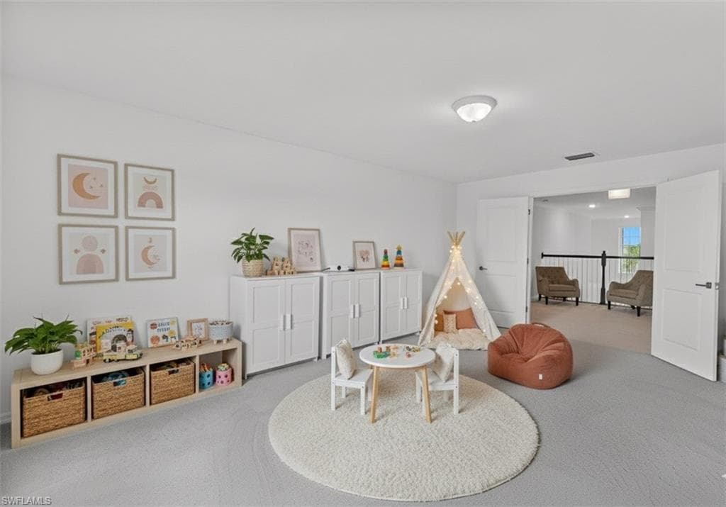 2118 Hamlin St, Naples, FL 34120-11