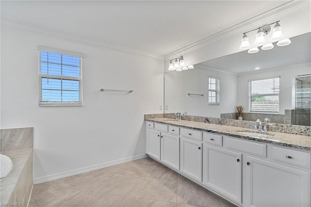 2118 Hamlin St, Naples, FL 34120-13