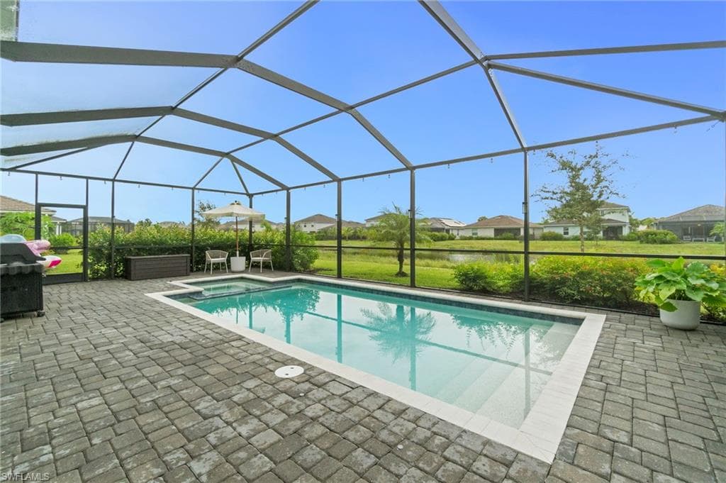 2118 Hamlin St, Naples, FL 34120-24