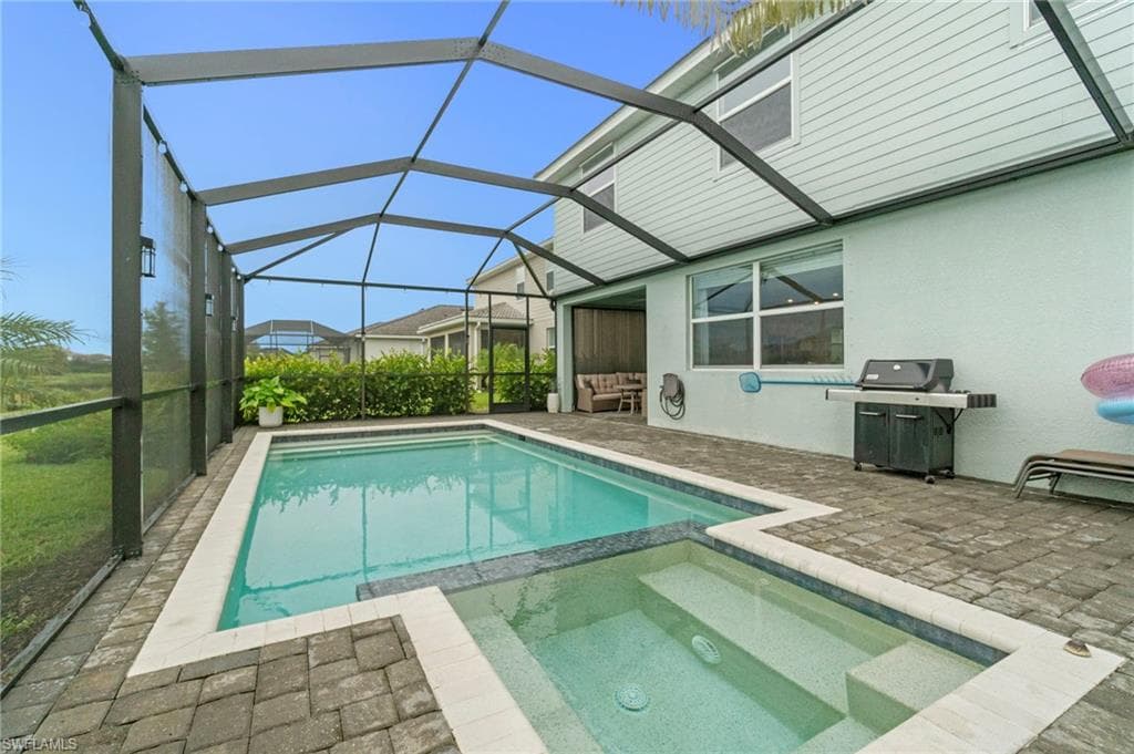 2118 Hamlin St, Naples, FL 34120-25