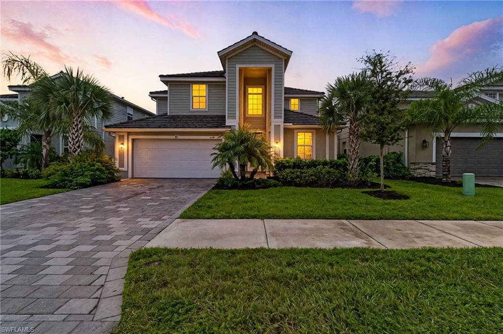 2118 Hamlin St, Naples, FL 34120-26