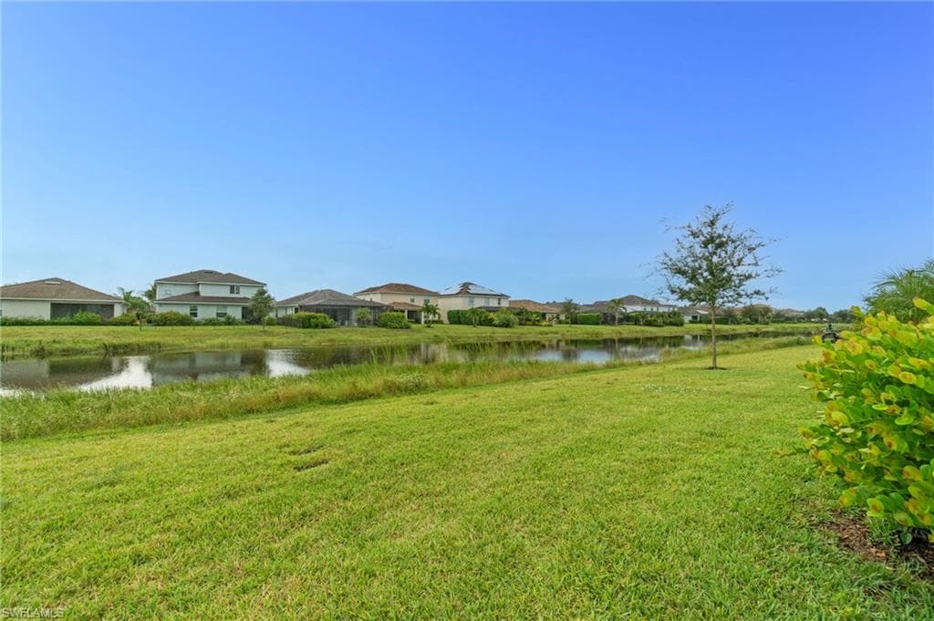 2118 Hamlin St, Naples, FL 34120-27