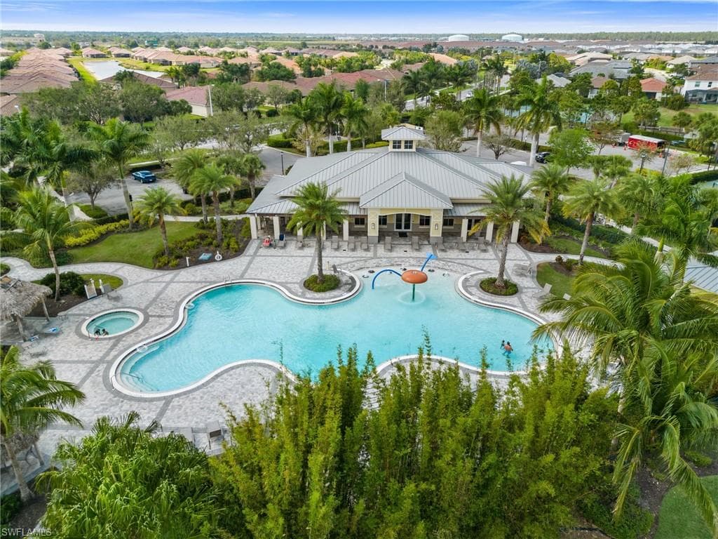 2118 Hamlin St, Naples, FL 34120-34