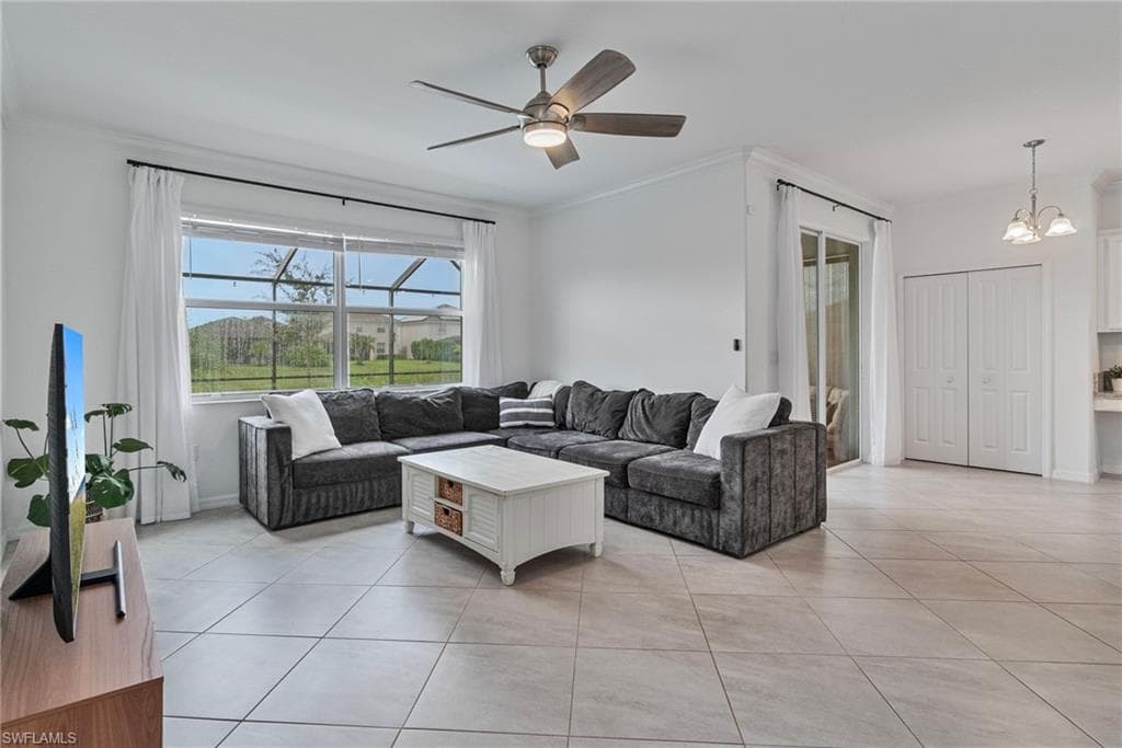 2118 Hamlin St, Naples, FL 34120-4