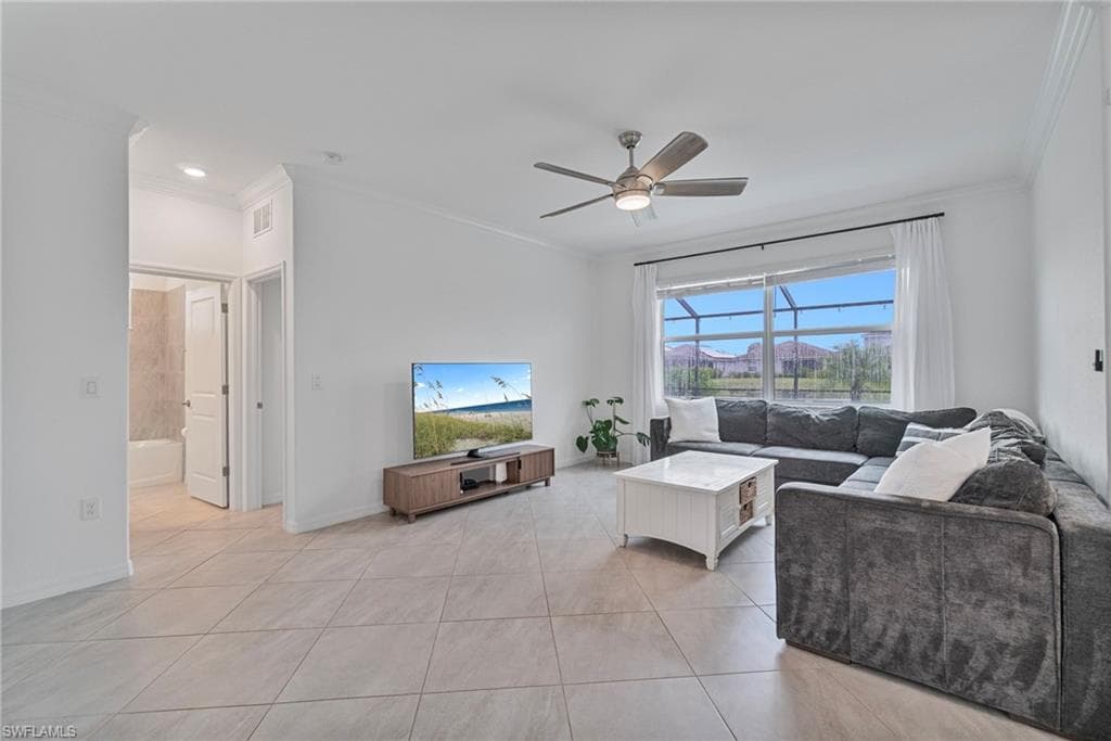 2118 Hamlin St, Naples, FL 34120-7