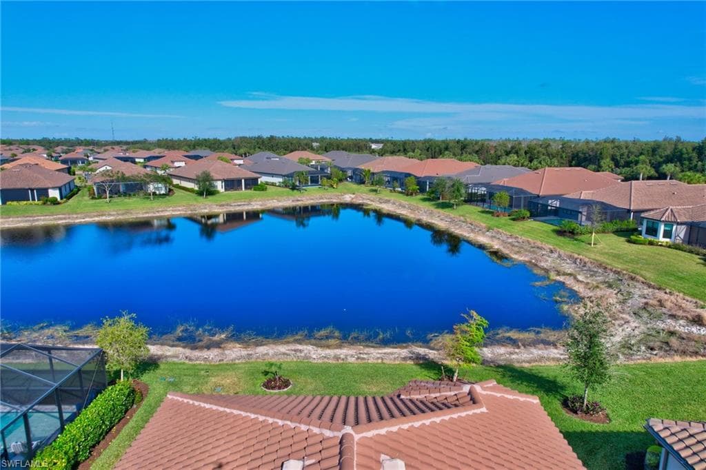 8266 Promoso Ct, Naples, FL 34114-5