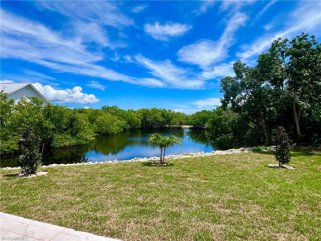 1861 Dogwood Dr, Marco Island, FL 34145-4