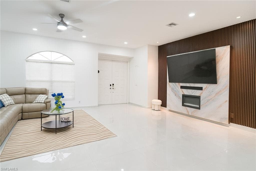 2019 29th Ter, Cape Coral, FL 33914-14