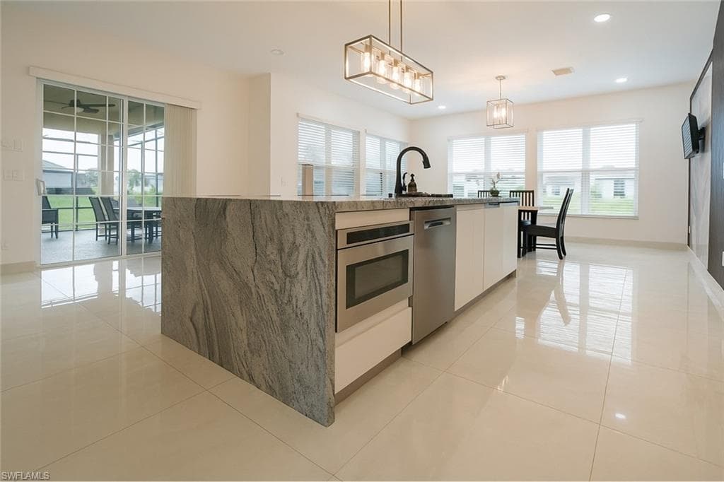 2019 29th Ter, Cape Coral, FL 33914-8