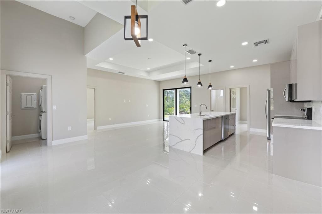 2903 37th St W, Lehigh Acres, FL 33971-5