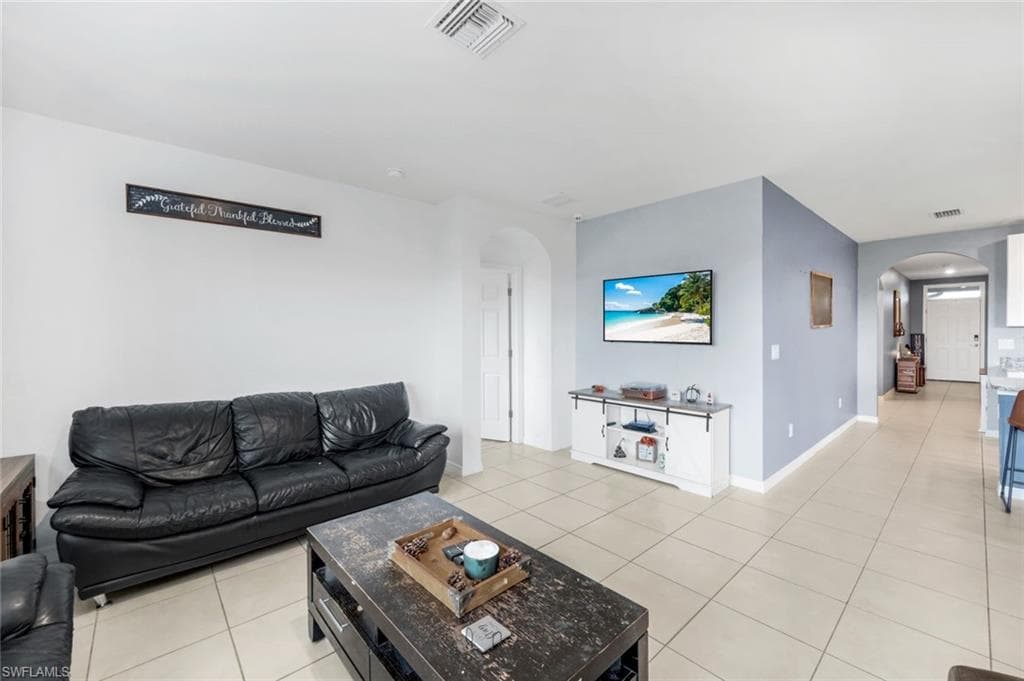 4180 68th Ave NE, Naples, FL 34120-9