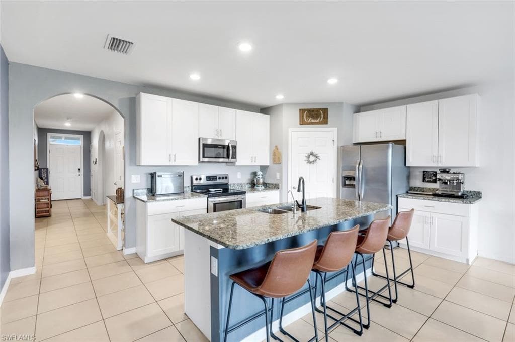4180 68th Ave NE, Naples, FL 34120-3