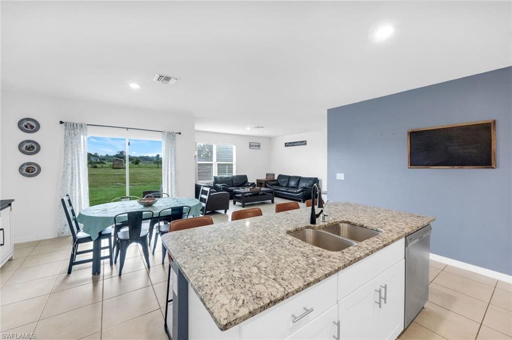 4180 68th Ave NE, Naples, FL 34120-5