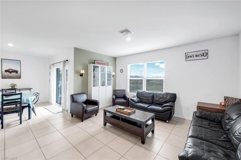 4180 68th Ave NE, Naples, FL 34120-8