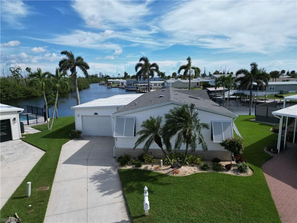 17741 Canal Cove Ct, Fort Myers Beach, FL 33931-2